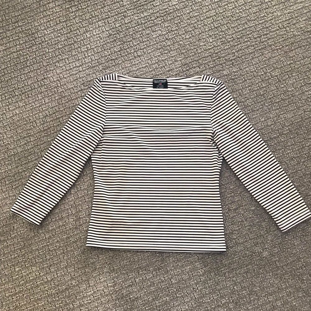 RALPH LAUREN BLUE AND WHITE PULLOVER TOP SIZE L (runs small)